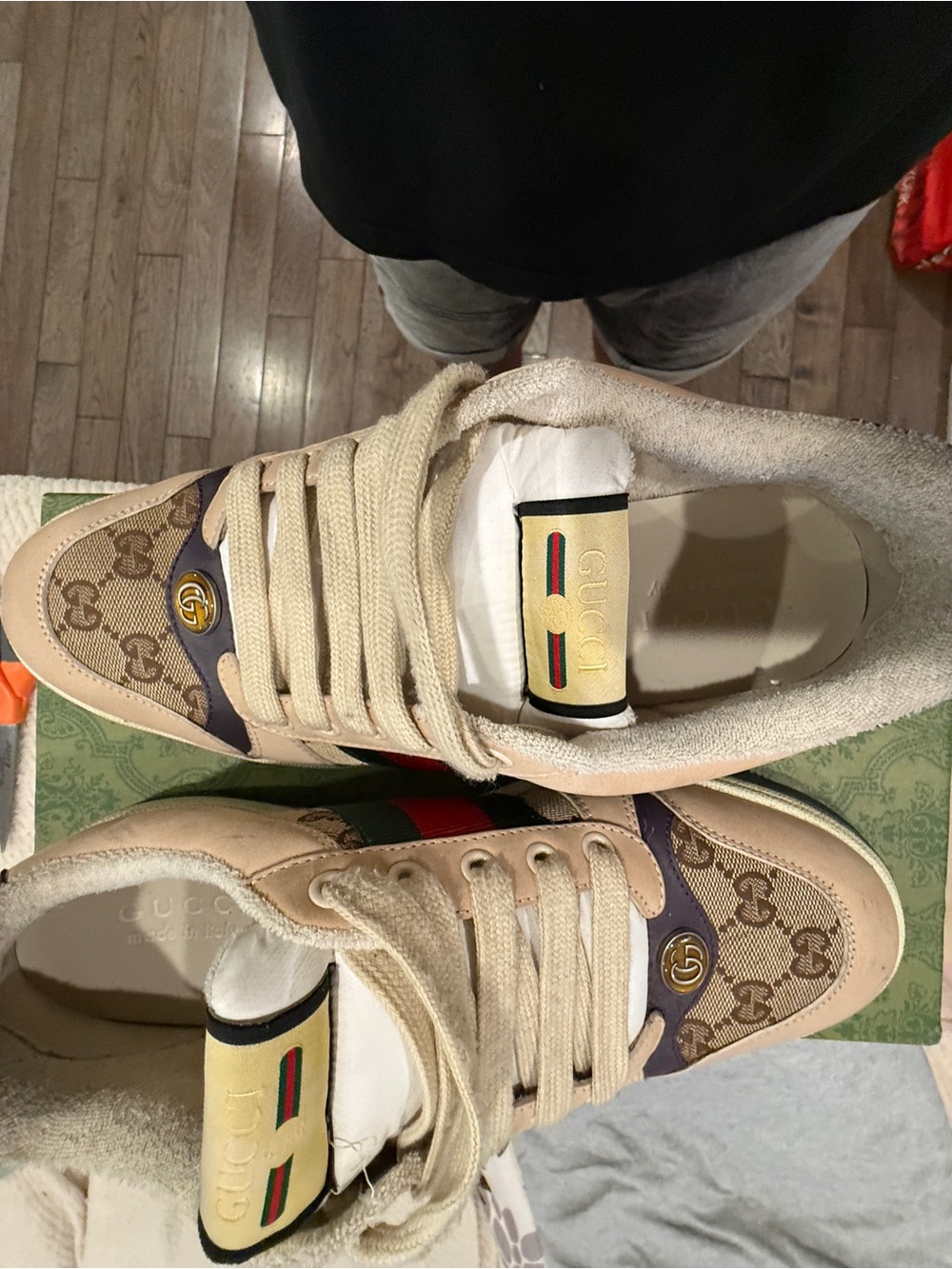 Gucci Beige GG Supreme Low-Top Sneakers with Green-Red Web Stripe